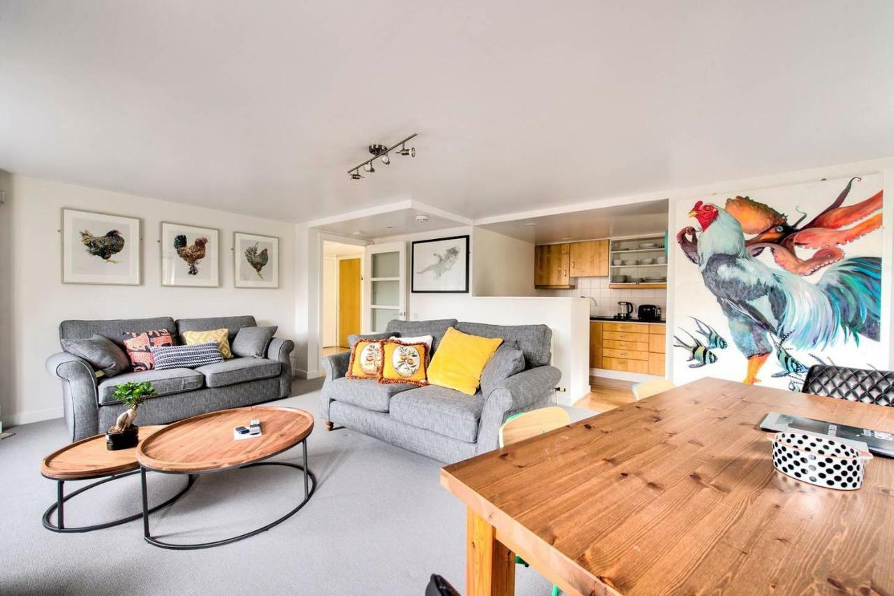 Altido Ultra Stylish Calton Road Apt W/ Parking EDI Exterior photo