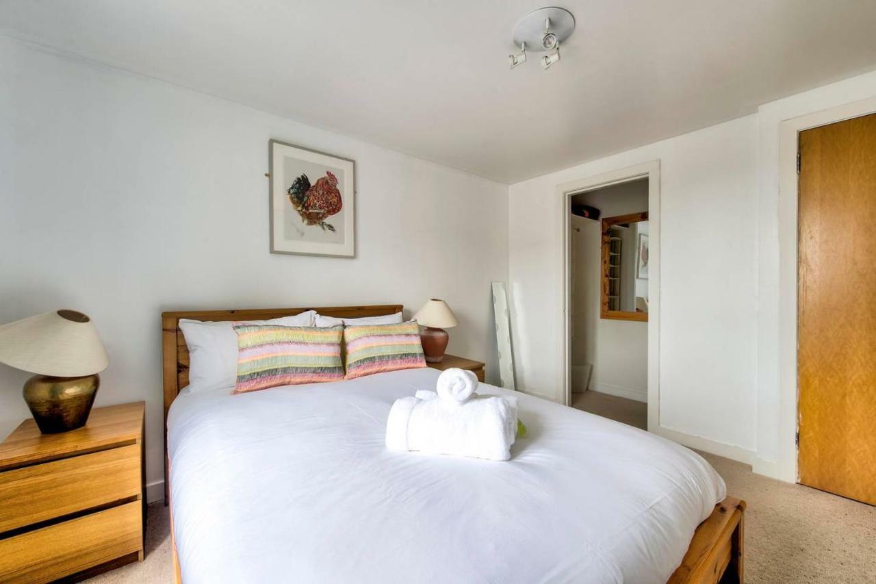 Altido Ultra Stylish Calton Road Apt W/ Parking EDI Exterior photo