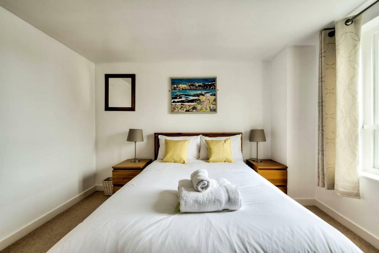 Altido Ultra Stylish Calton Road Apt W/ Parking EDI Exterior photo
